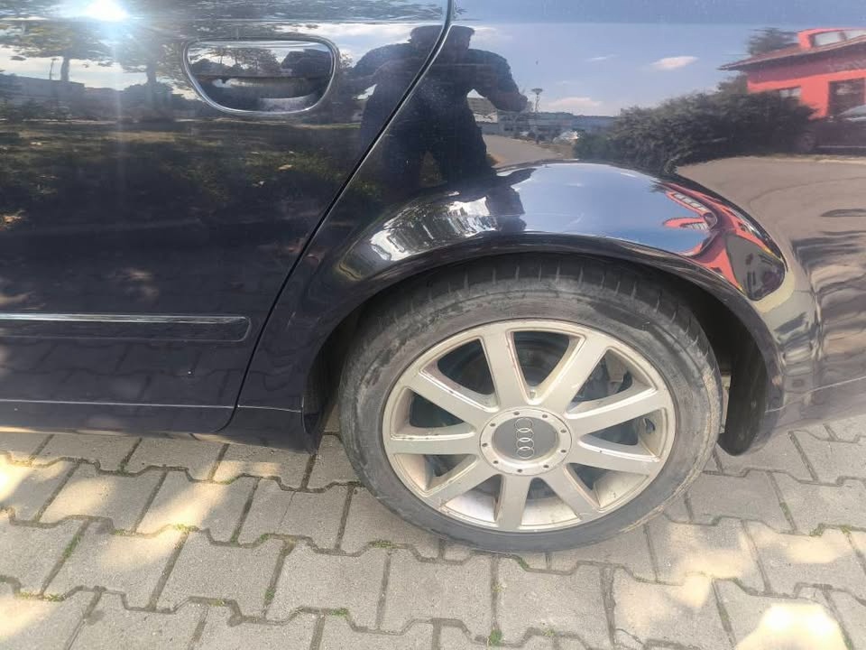 Audi A4 - 4
