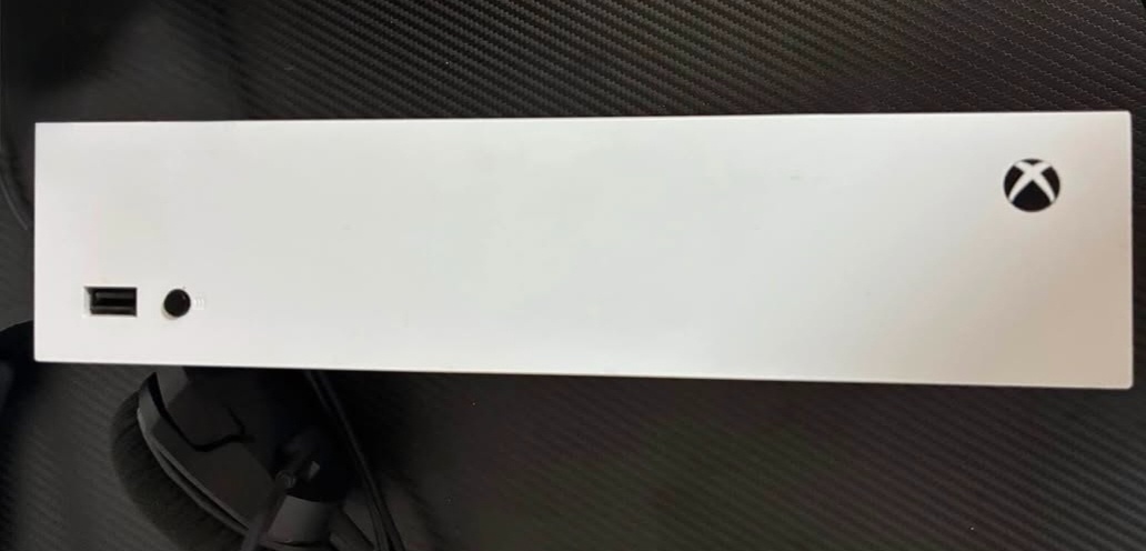 Prodám Xbox Series S v top stavu - 4