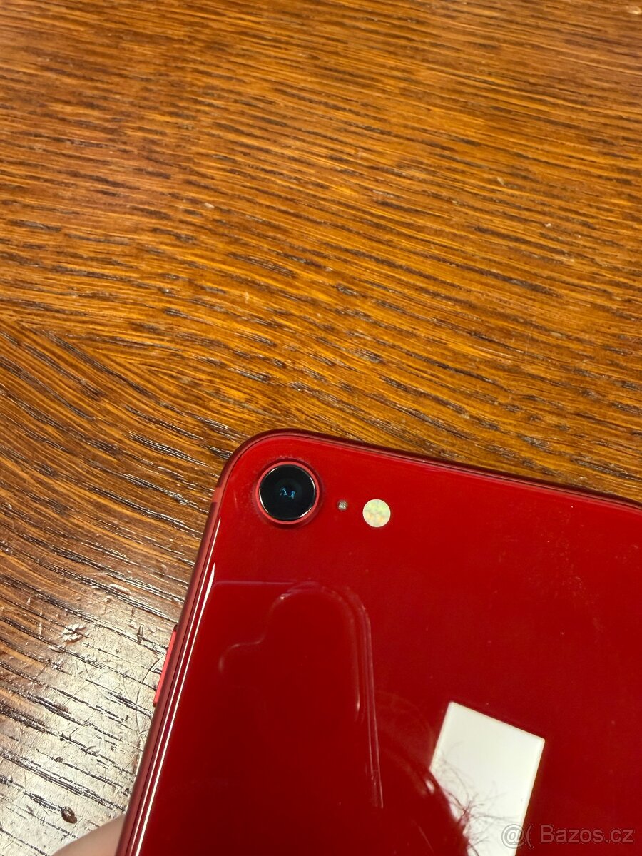 iPhone SE 2022 (3. generace) - 4