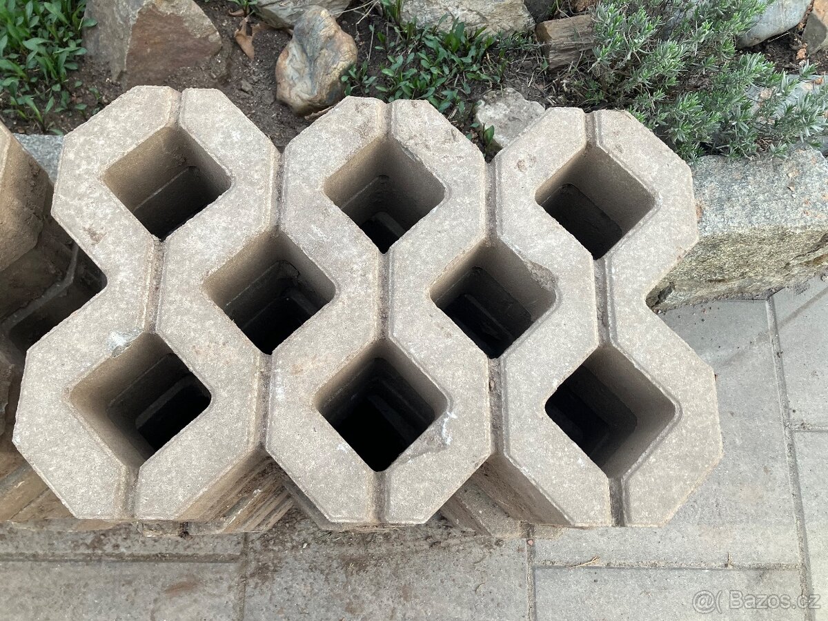 Zatravňovací dlažba - 4