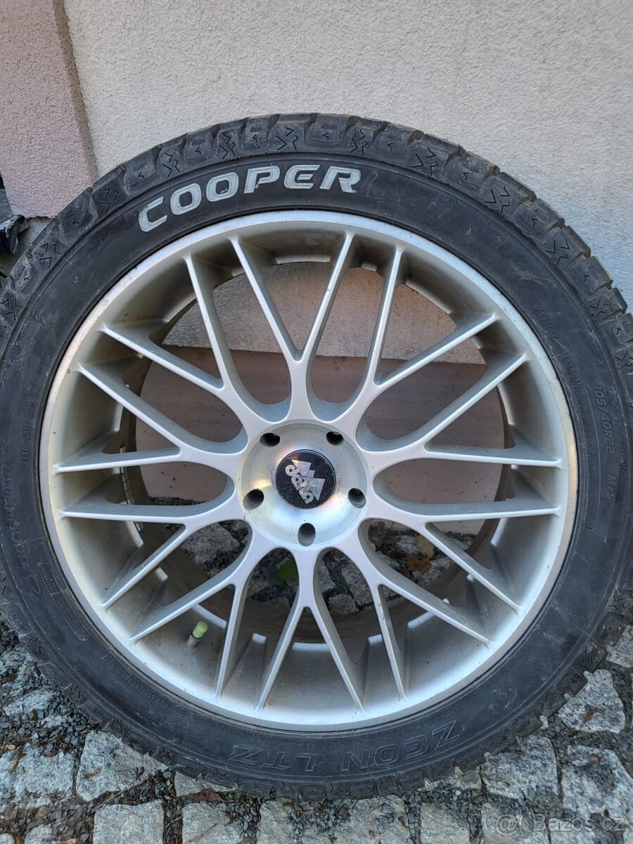 22" KOSEI JAPAN + Cooper Zeon LTZ 305/40R22 + podložky