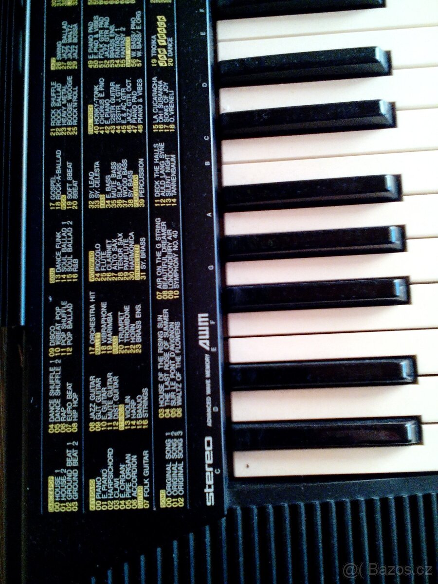 Yamaha PSR-110 - 4