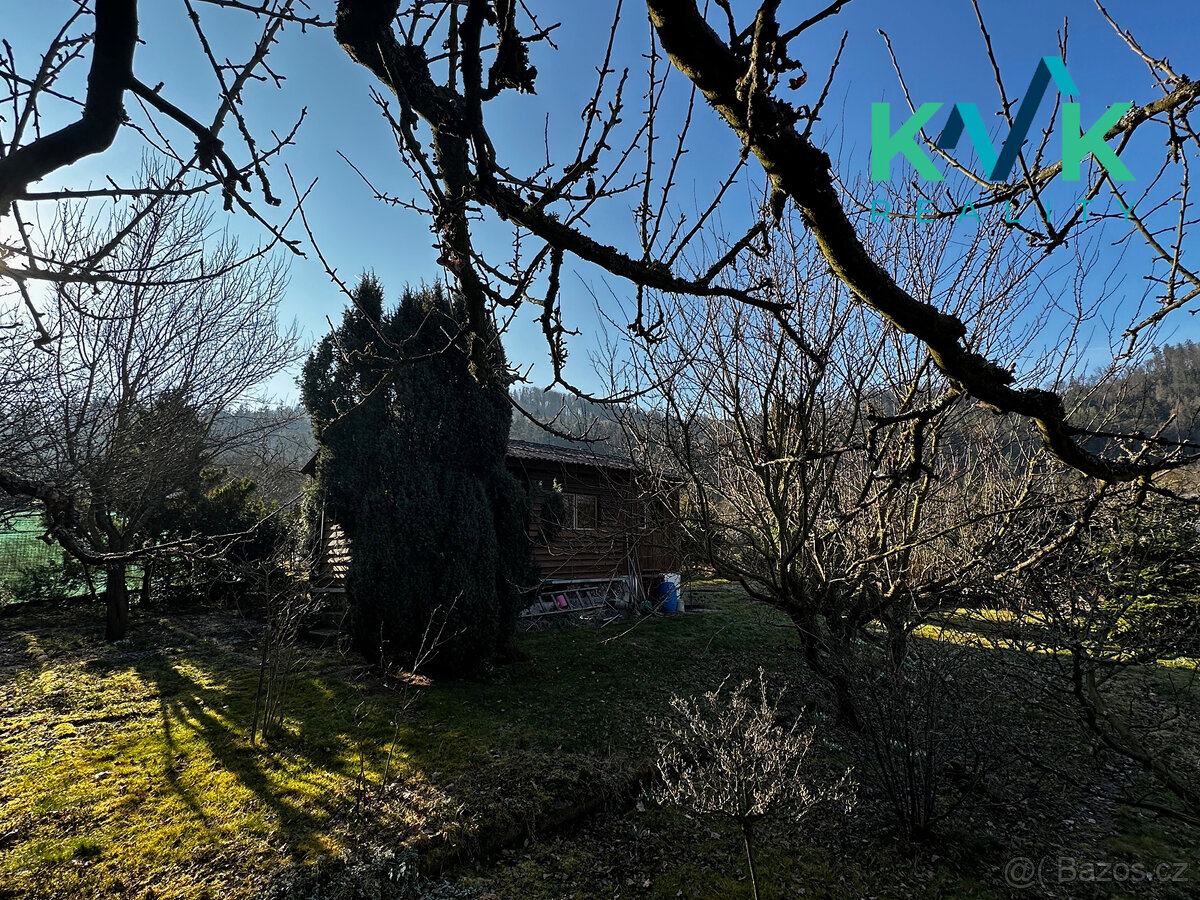 Prodej pozemku o celkové výměře 392 m², vhodného např. pro u - 4