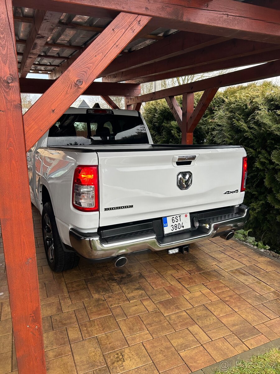 RAM 1500 5.7HEMI 4x4 2018 - 4