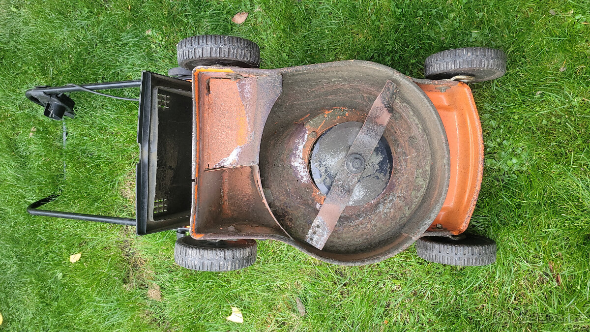 ELEKTRICKÁ SEKAČKA + VŘETENOVÁ SEKAČKA - 4