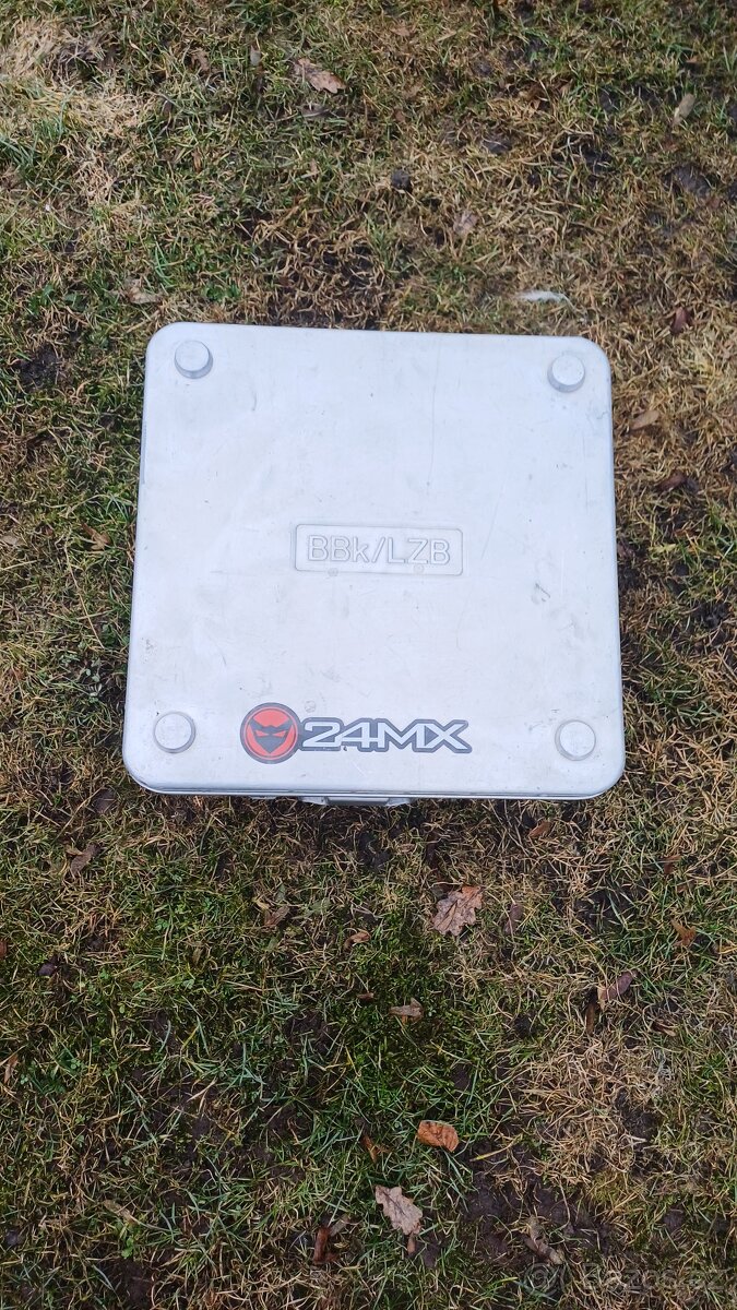 HLINÍKOVÝ KUFR - 4