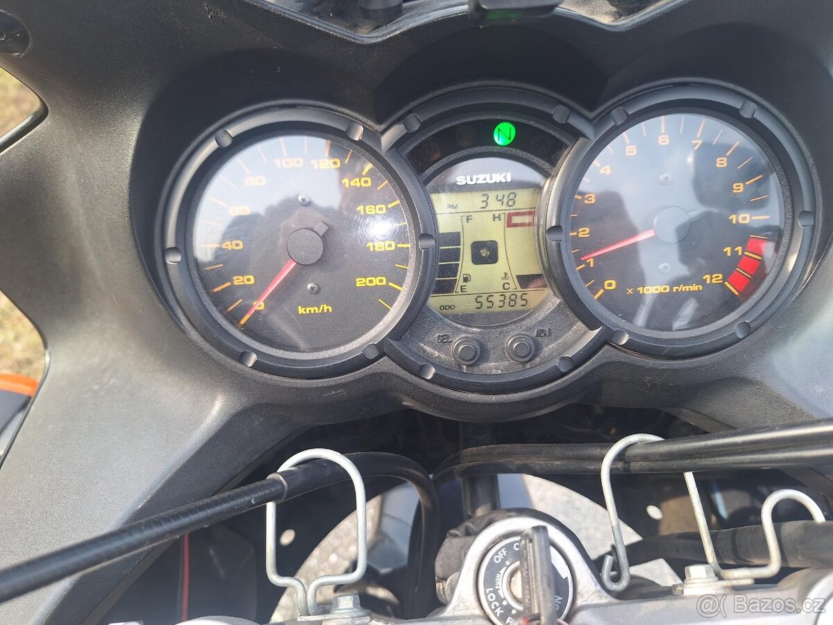 Suzuki 650 V strom - 4