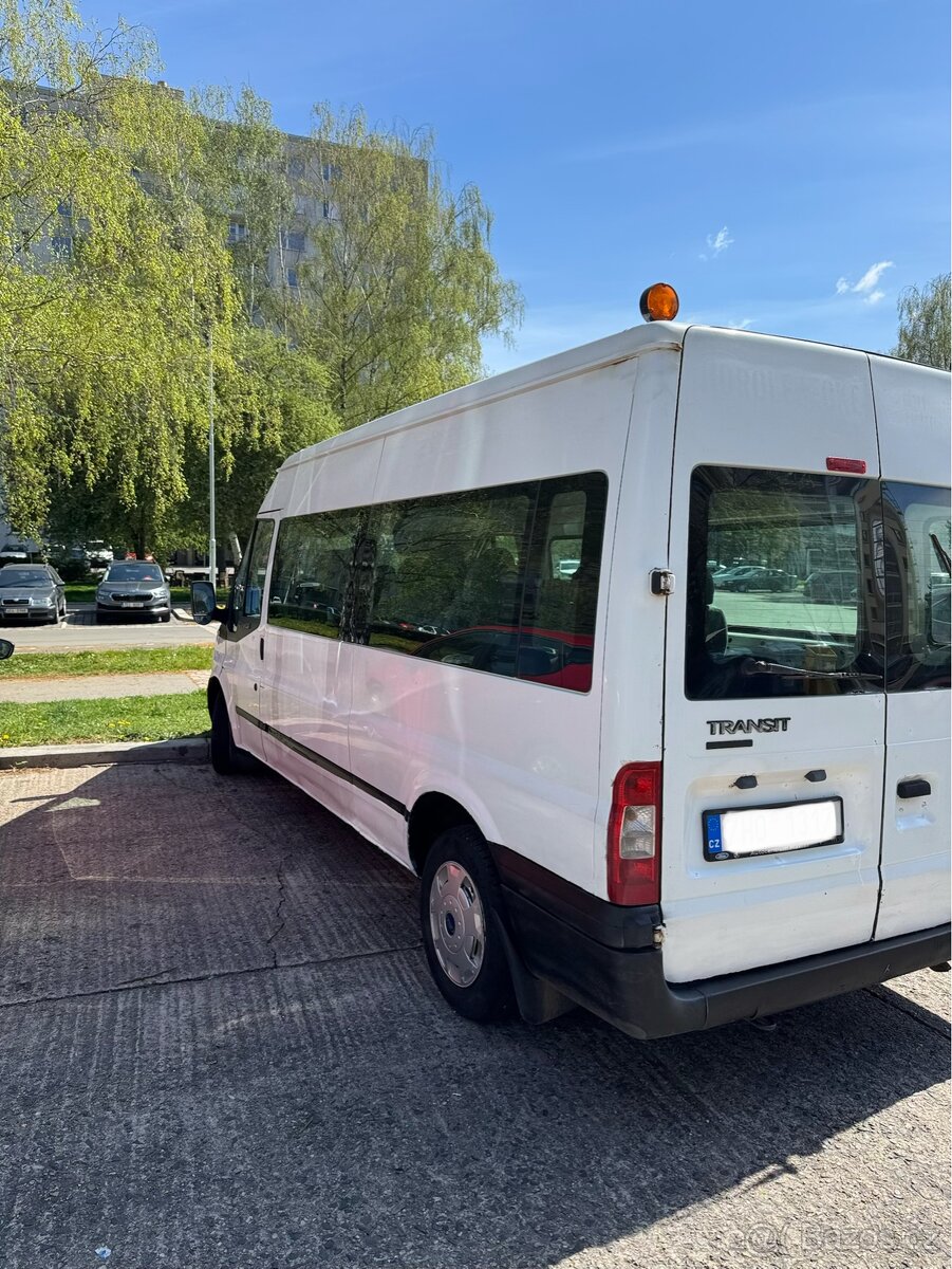 Ford transit 2,2 tdci- 9 míst - 4