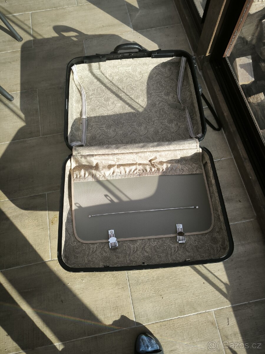 Kufr černý skořepinový 2 kusy - 4