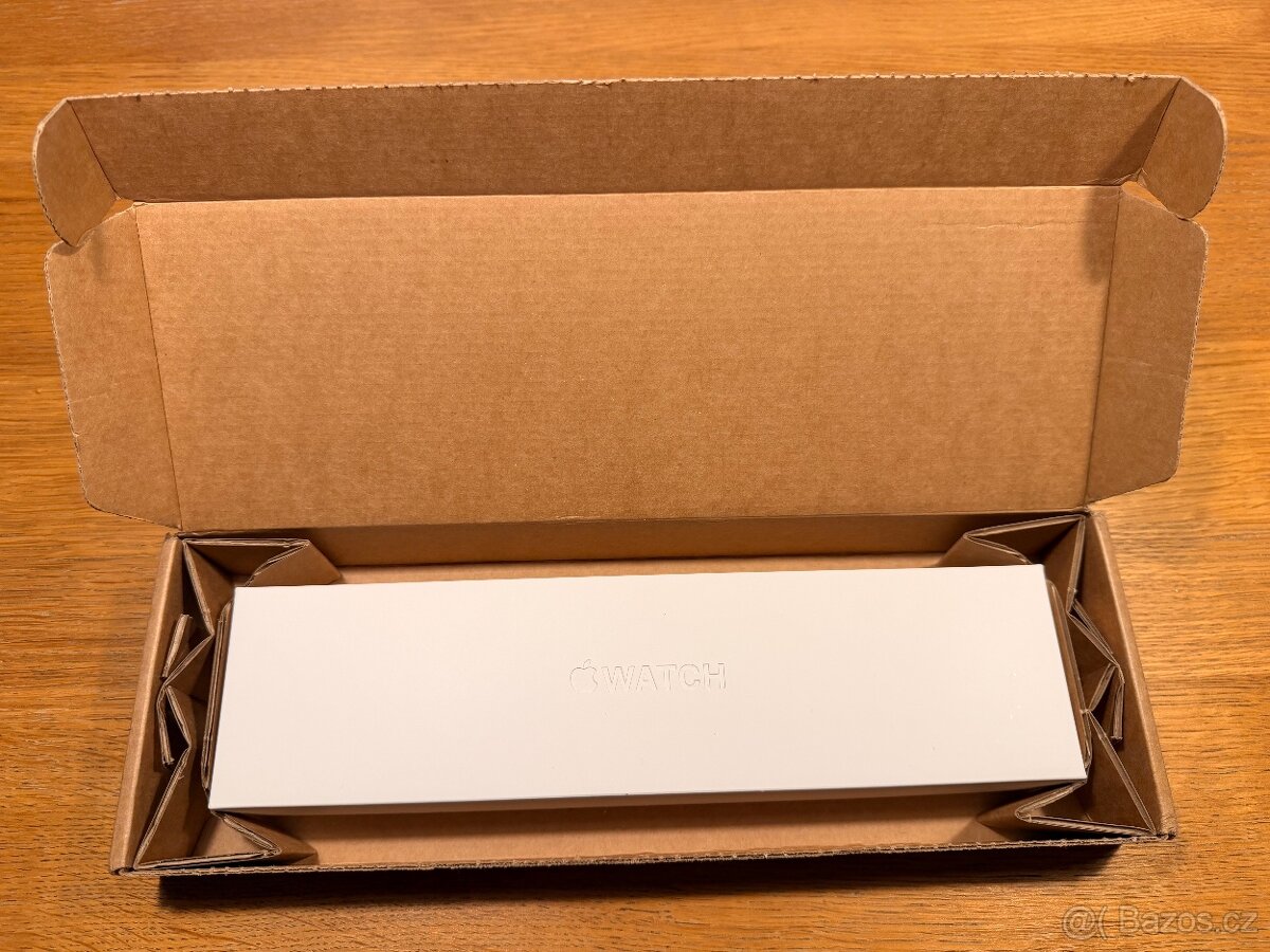 Apple Watch Series 7 – 45mm Midnight GPS + sportovní řemínek - 4