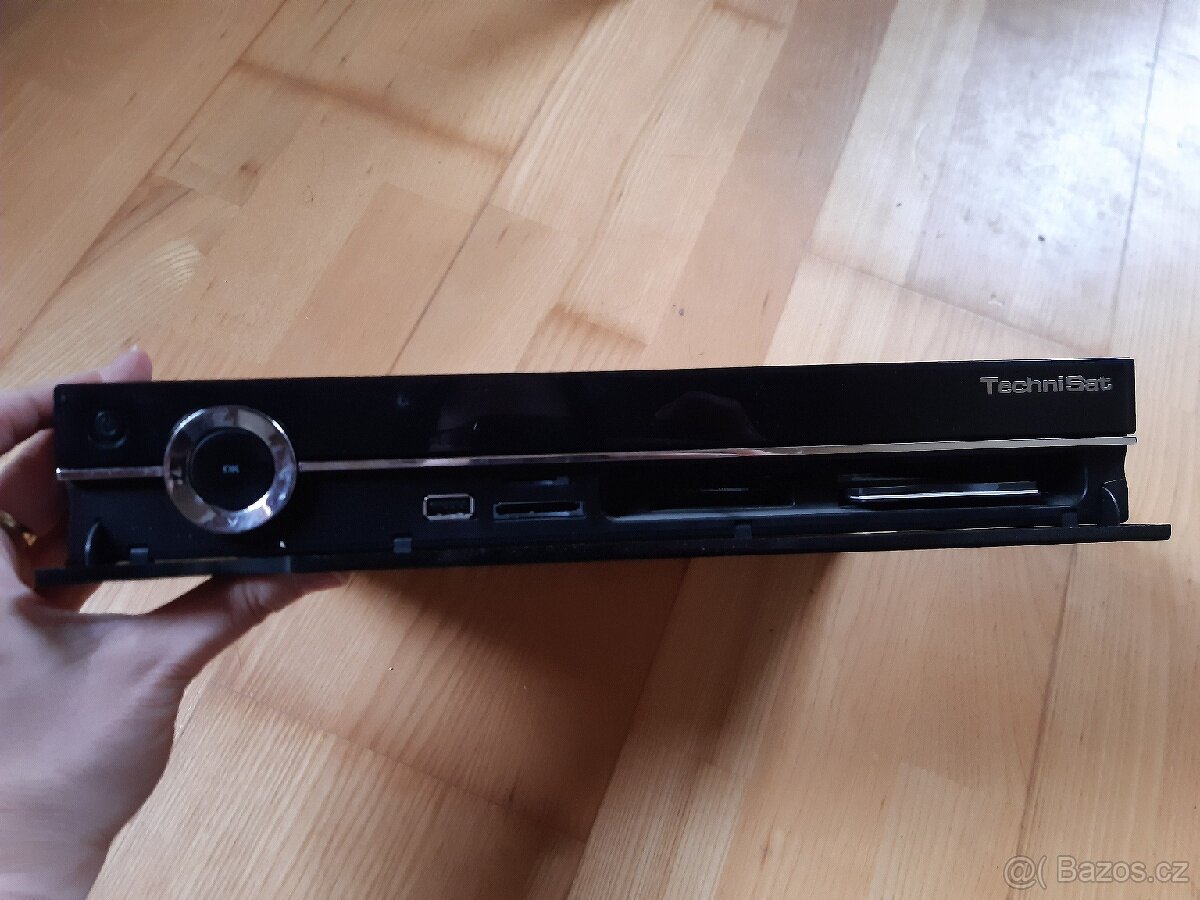 Satelitni prijímač Technisat Digit HD8-SX black - 4