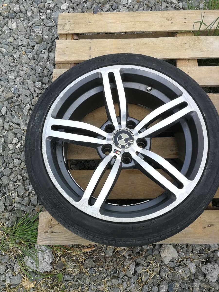 BMW Alu kola 18" - letní pneu - 4
