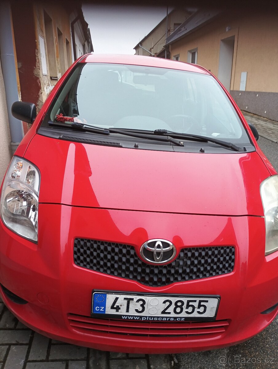 Yaris - 4