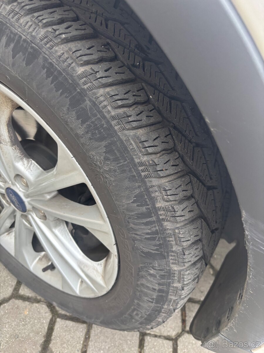 Ford Kuga 1.5 EcoBoost - 4