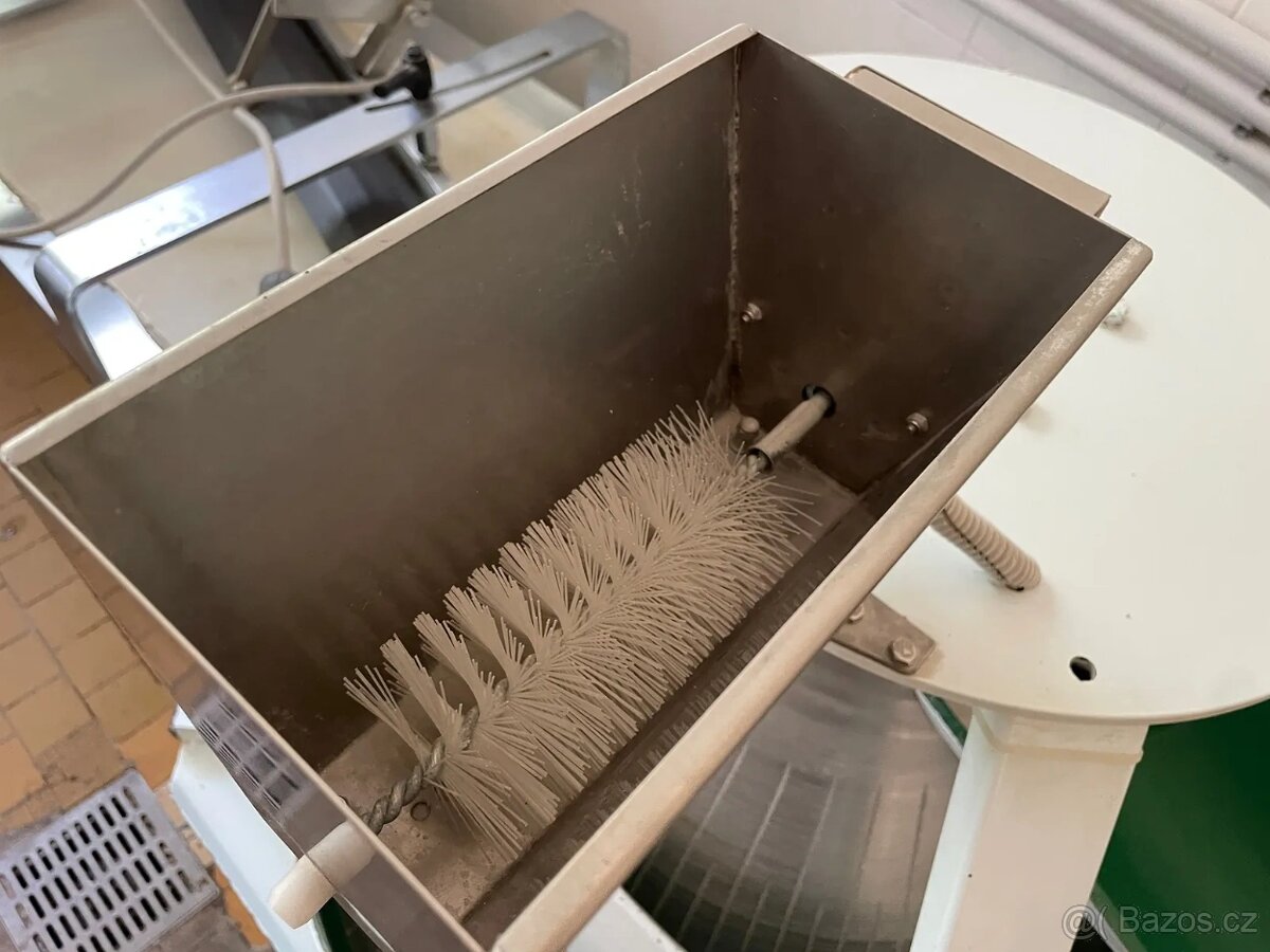 Vykulovačka těsta (lot: 10) - 4