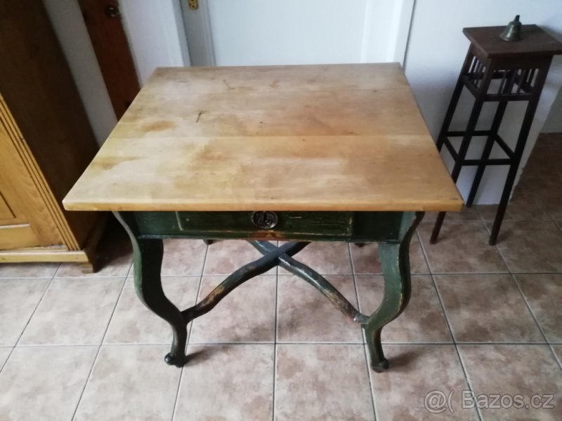 Starožitný stolek tmavě zelený - 4