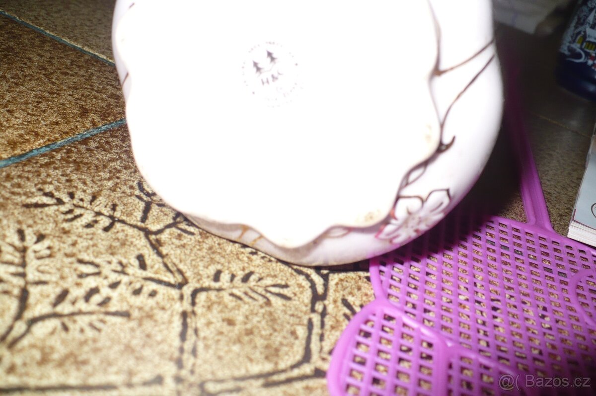 vázička /karafa/ růžový porcelán - 4