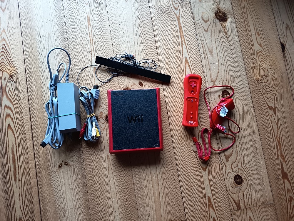 Prodám Nintendo Wii - 4