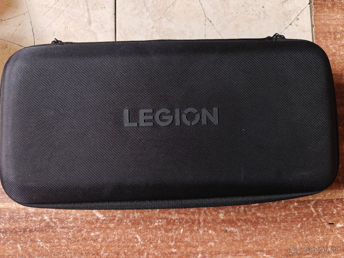 Lenovo Legion GO - 4