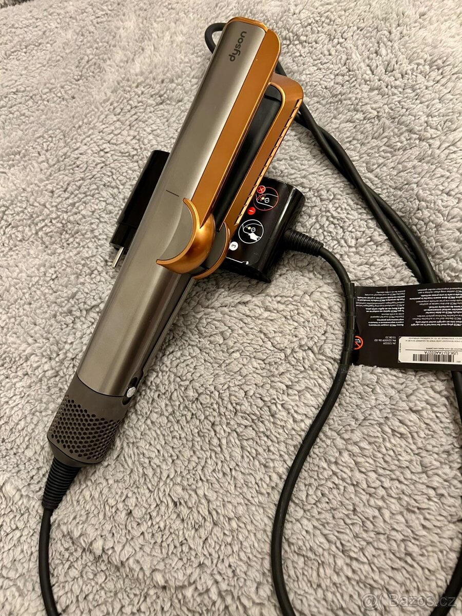 Dyson Airstrait - 4