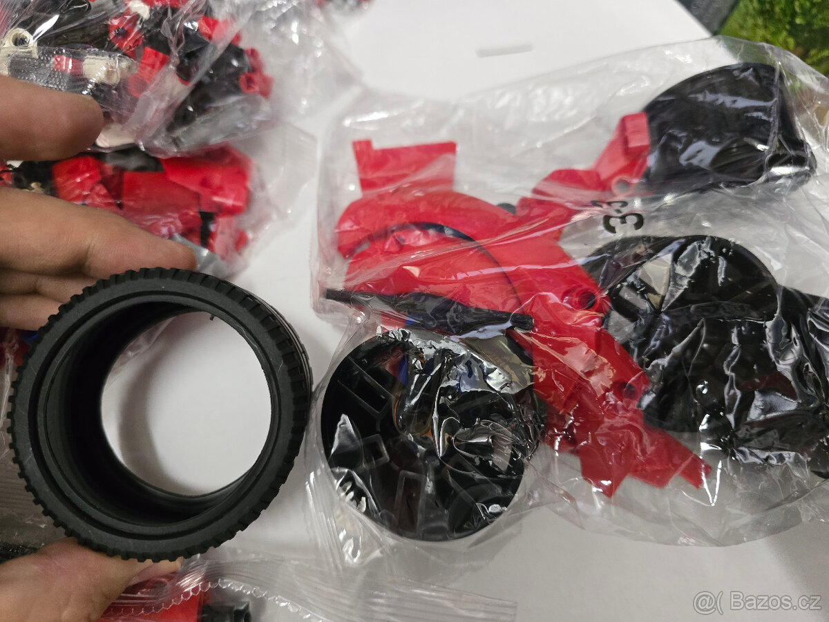 STAVEBNICE 42125 Ferrari 488 GTE (náhrada) - 4