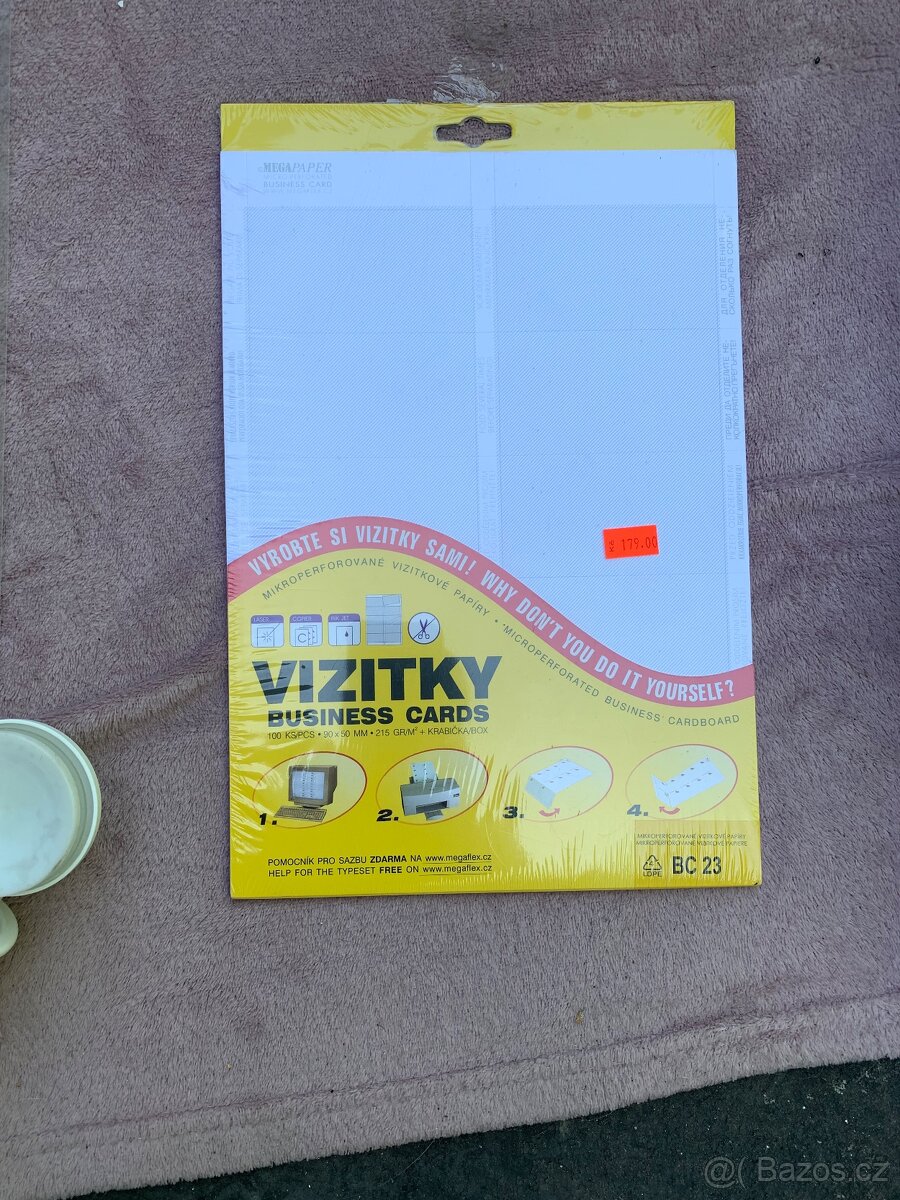 Mix: ohřívač, mlýnek na maso, aku šroubovák, lustr, hračky - 4