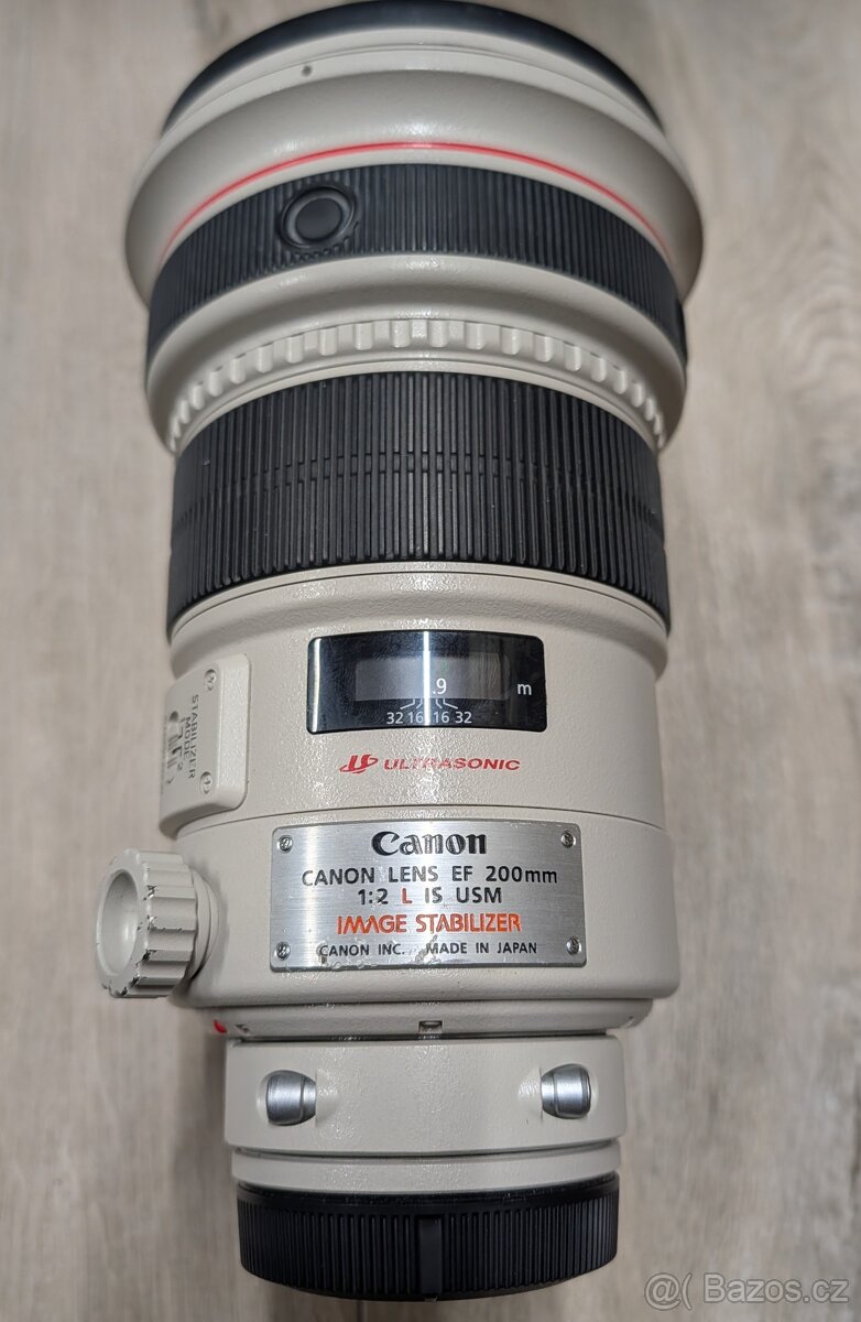 Canon EF 200mm F2 - 4