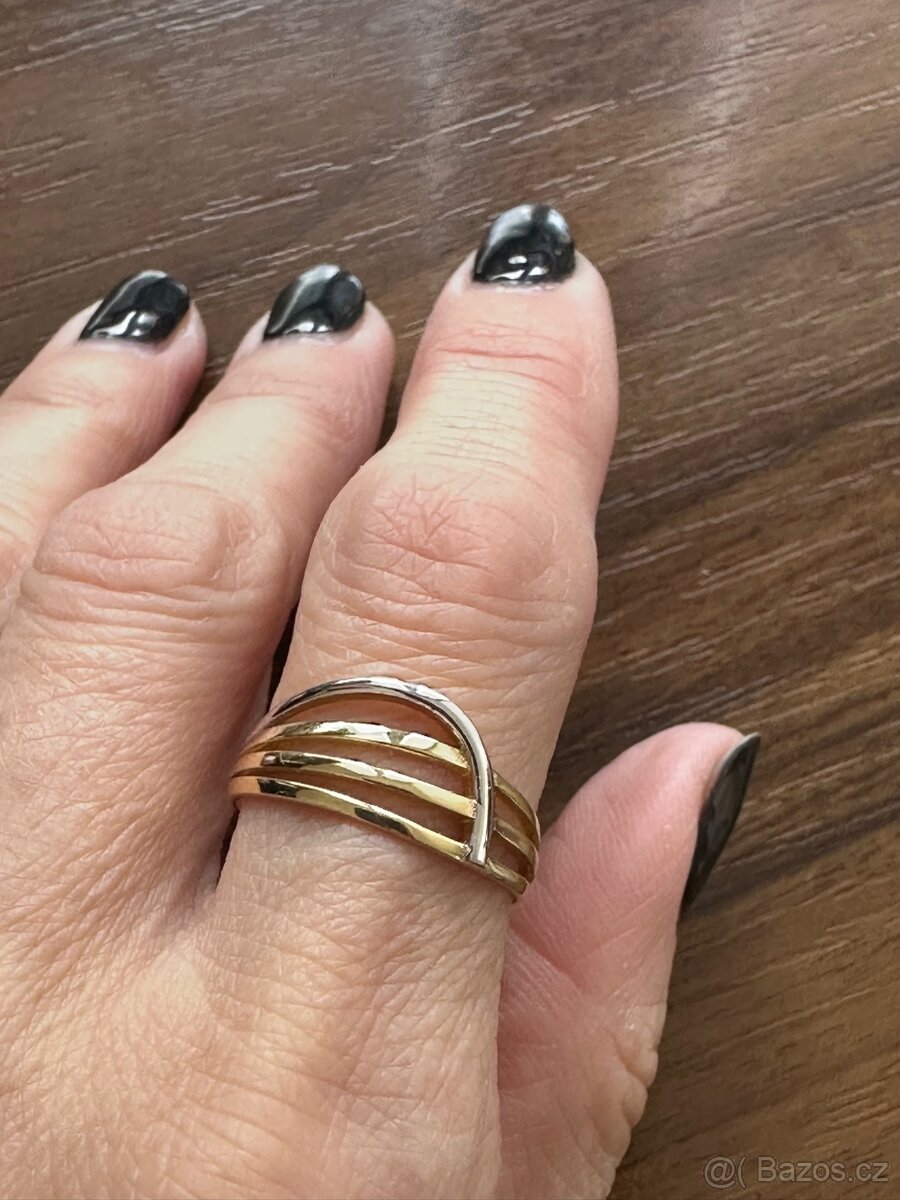 Zlatý dámský prsten - 4