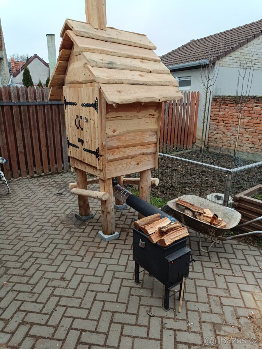 Prodám udirnu z modřínu - 4