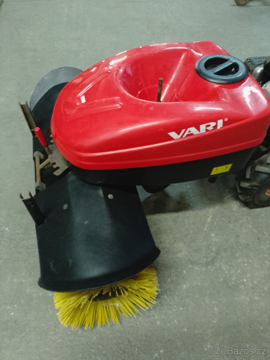 Vari zametací kartáč KV-100 s kropením - 4