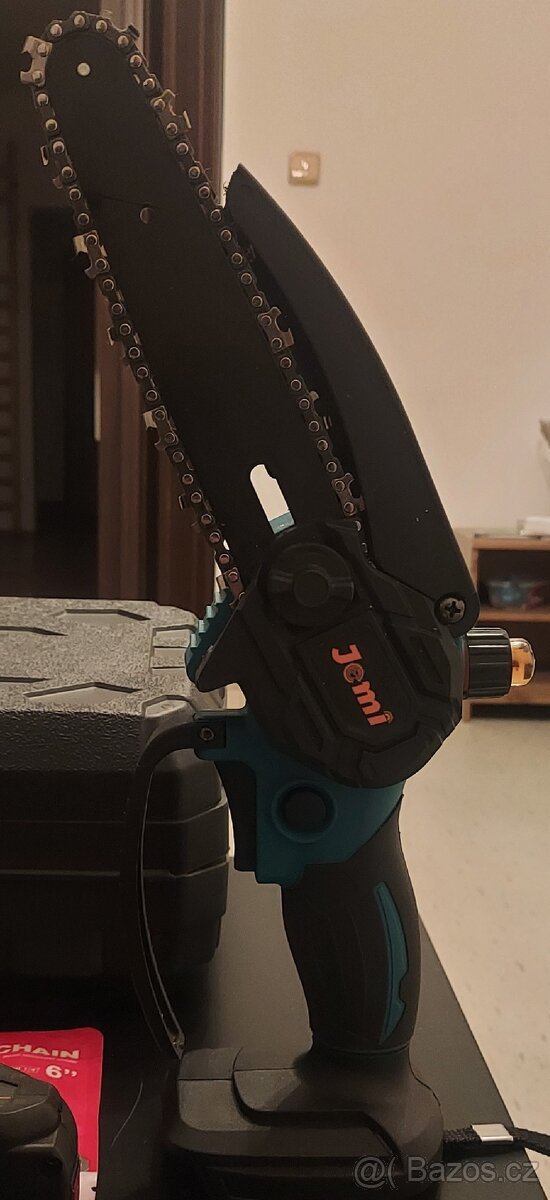 Mini řetězová pila Akumulátorová - 4
