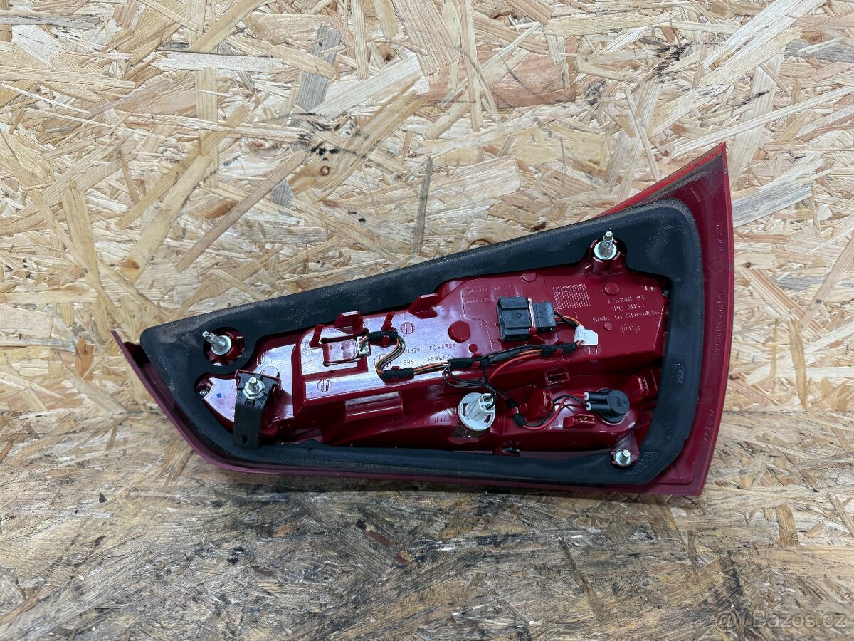 ZADNÍ LEVÉ SVĚTLO AUDI A1 8X0945093B - 4