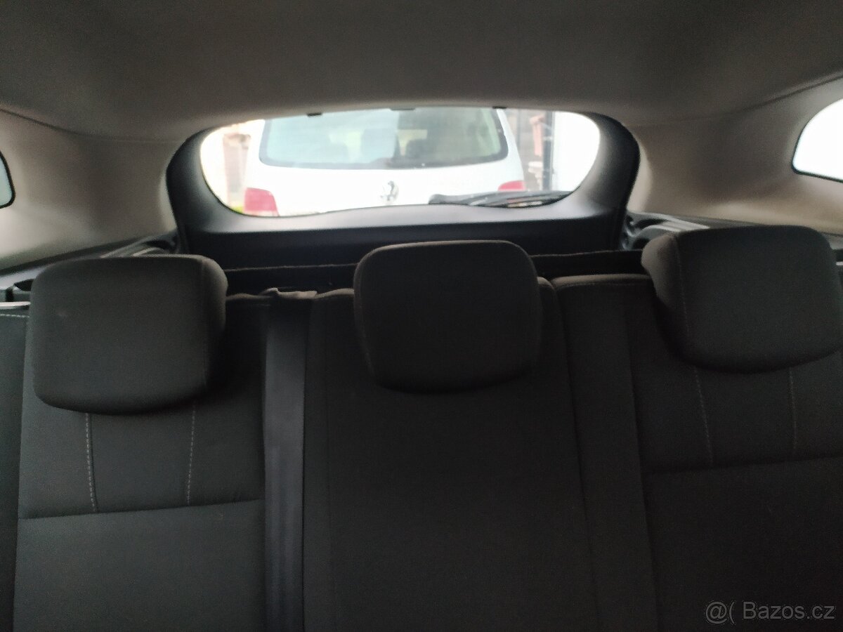 Renault Megane kombi LPG benzín-plyn 2012 - 4