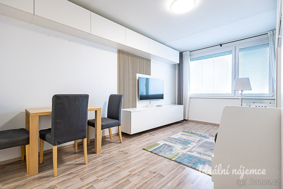 Pronájem bytu 2+kk, Daškova, Modřany - 4