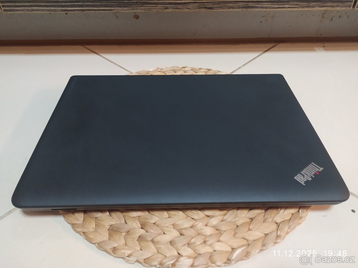 Lenovo ThinkPad Edge E450- TOP stav- 100% baterie - 4