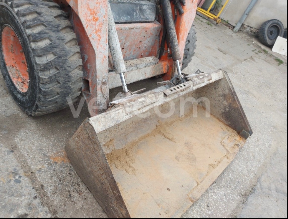 Čelní náladová Kobelco SL 65 - 4