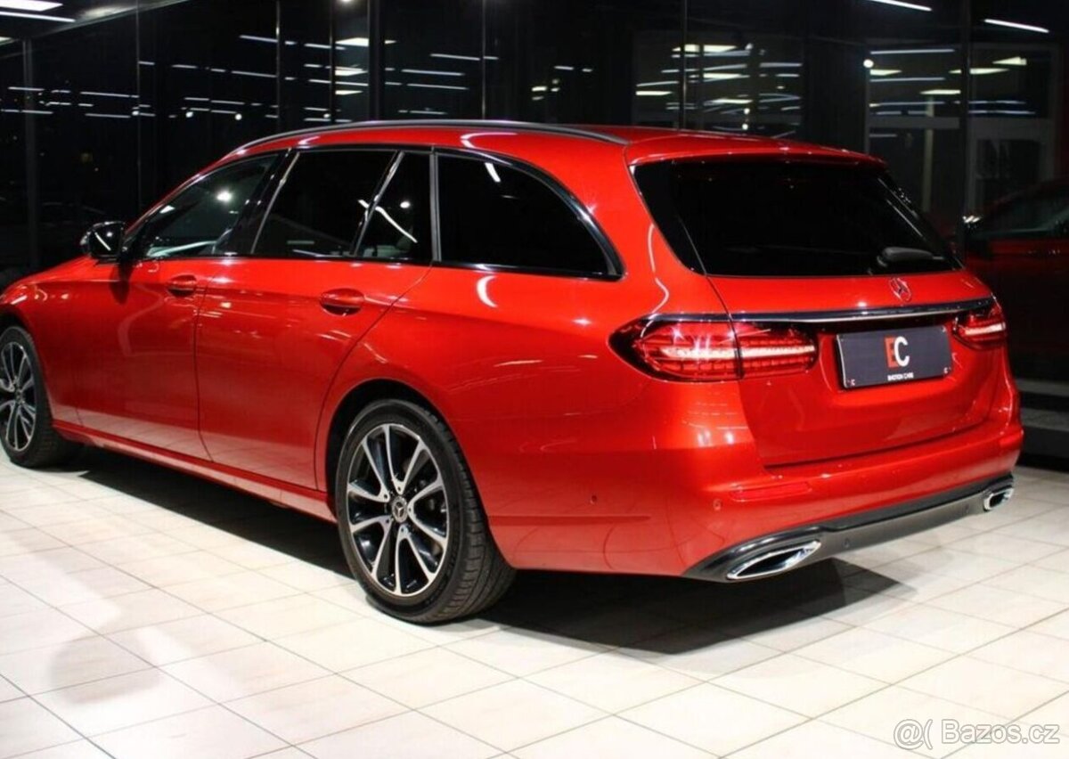 Mercedes-Benz Třídy E 300d 4MATIC DIS+ / 360° / NezT nafta - 4