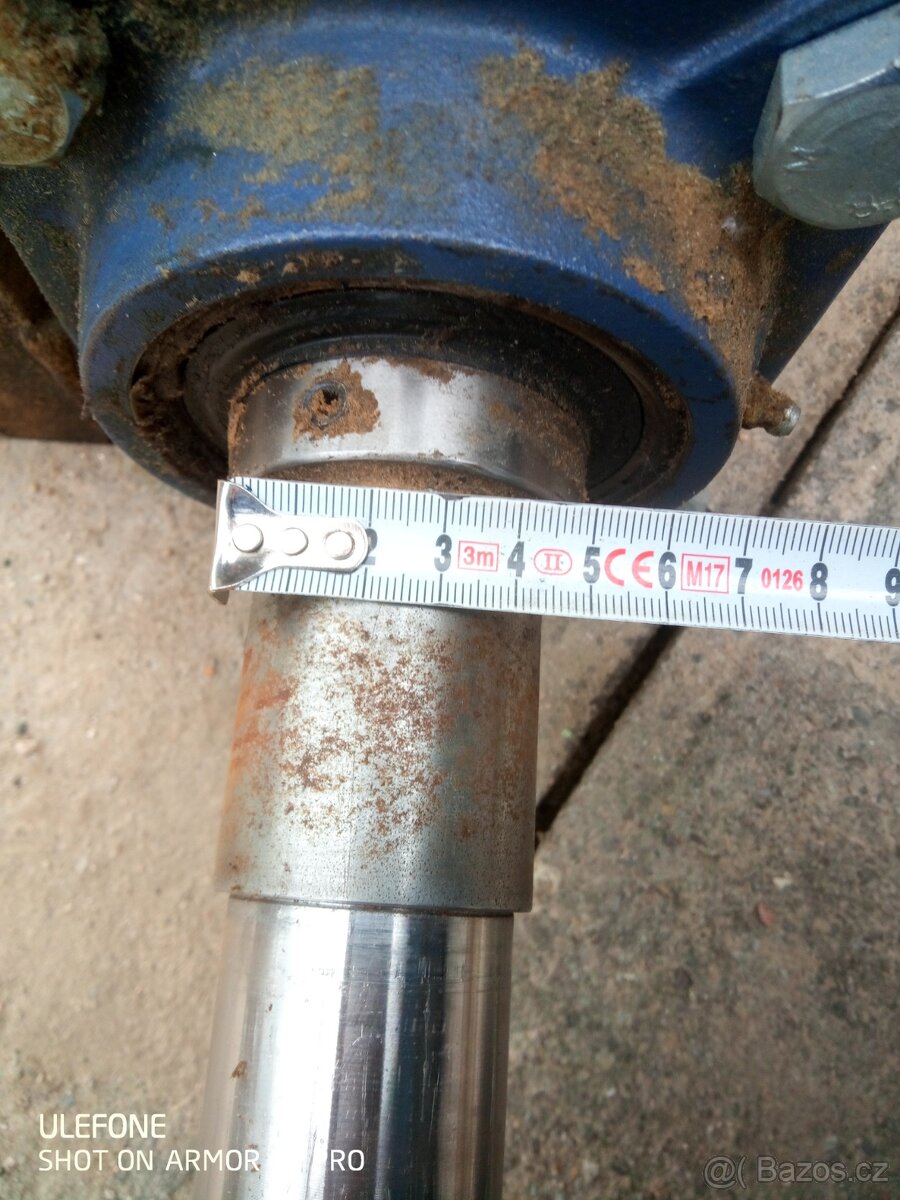 Ložiskové domečky + hřídel - 4