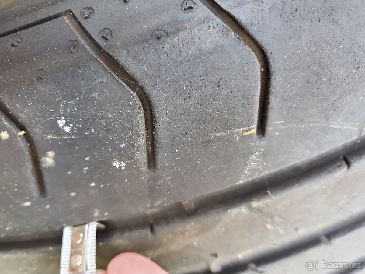 Prodám pneu,Fulda 255/40R 19 - 4