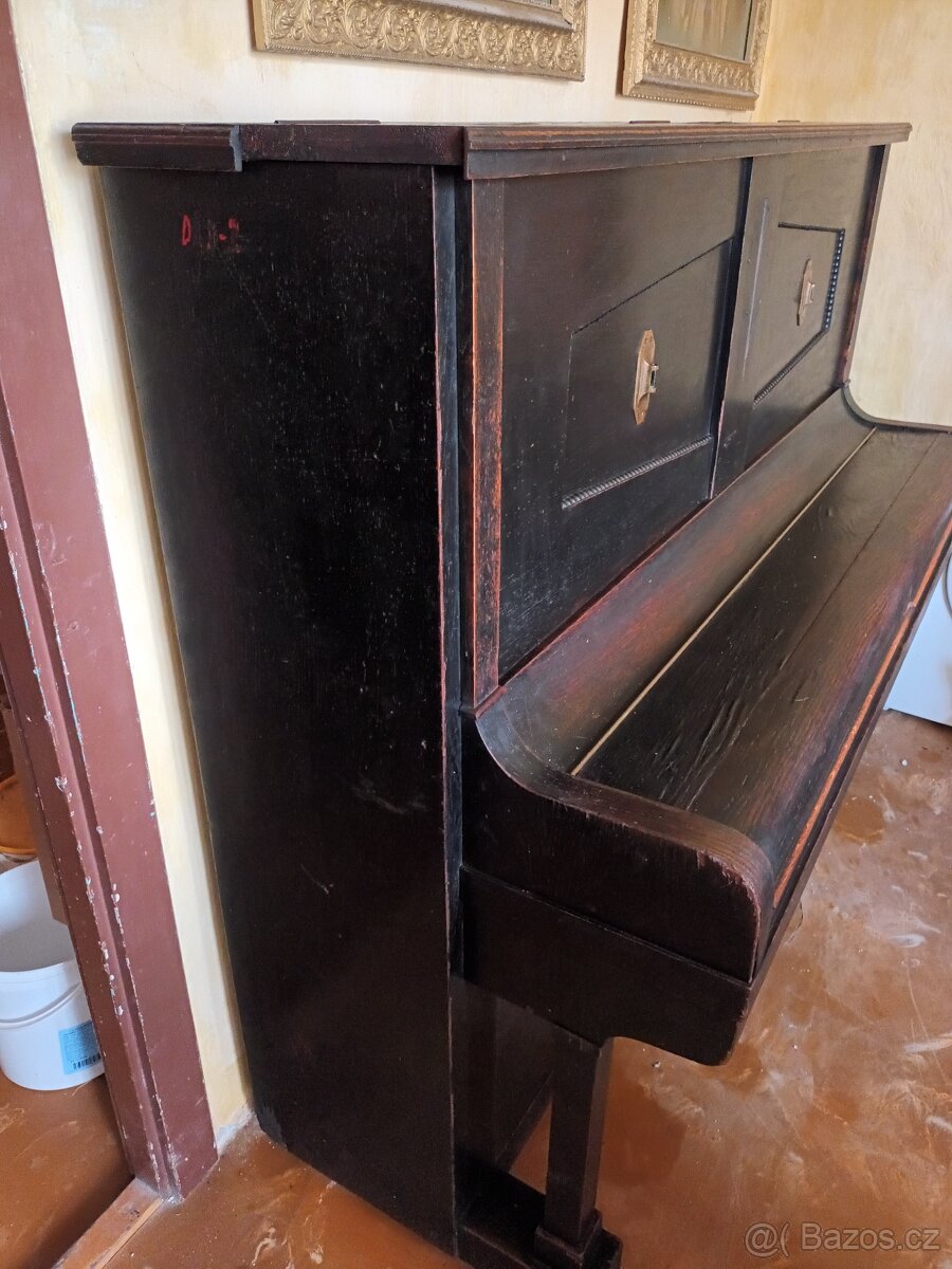Piano Petrof - 4