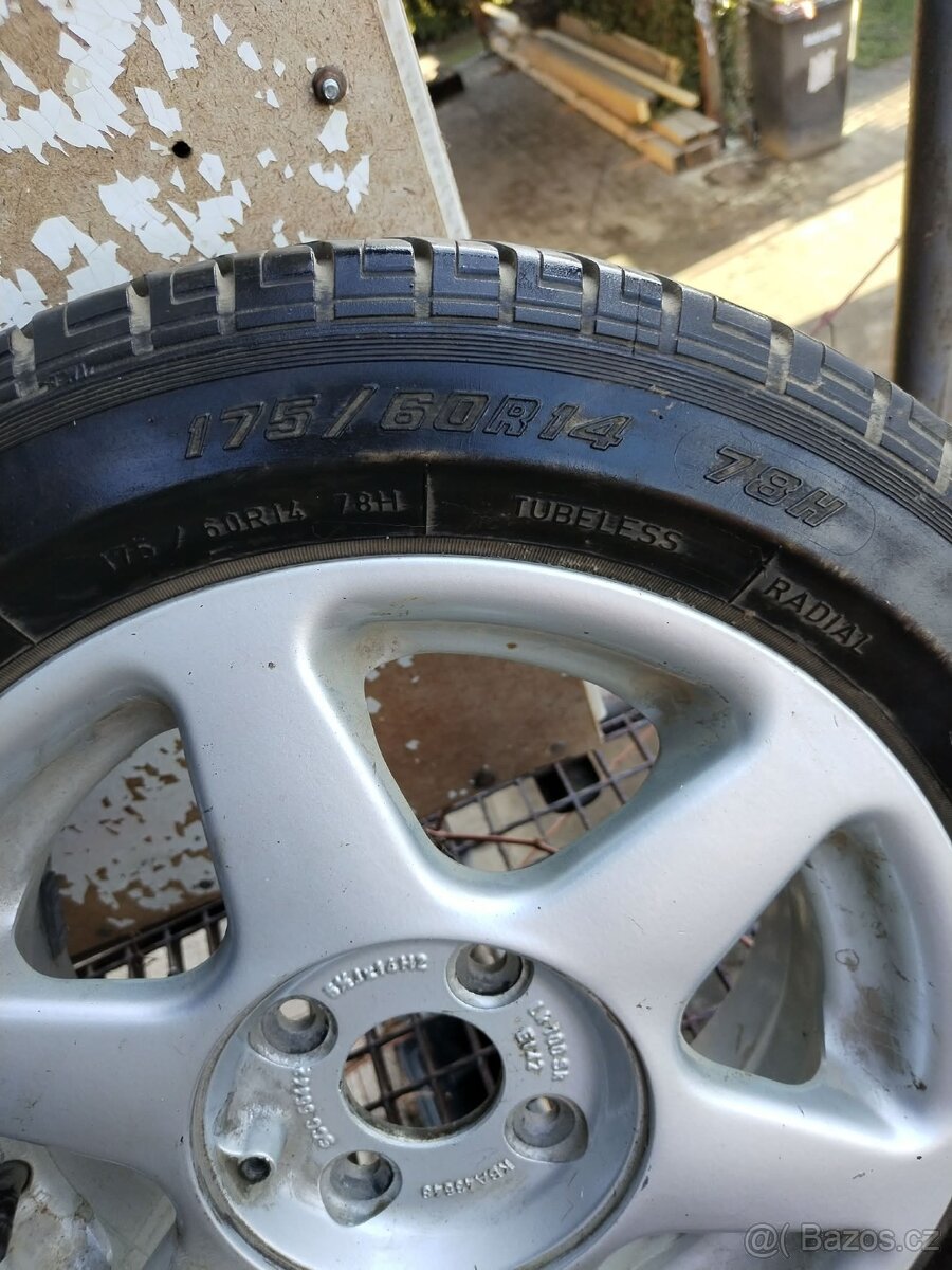 Sada alu kol na Felicii - 4