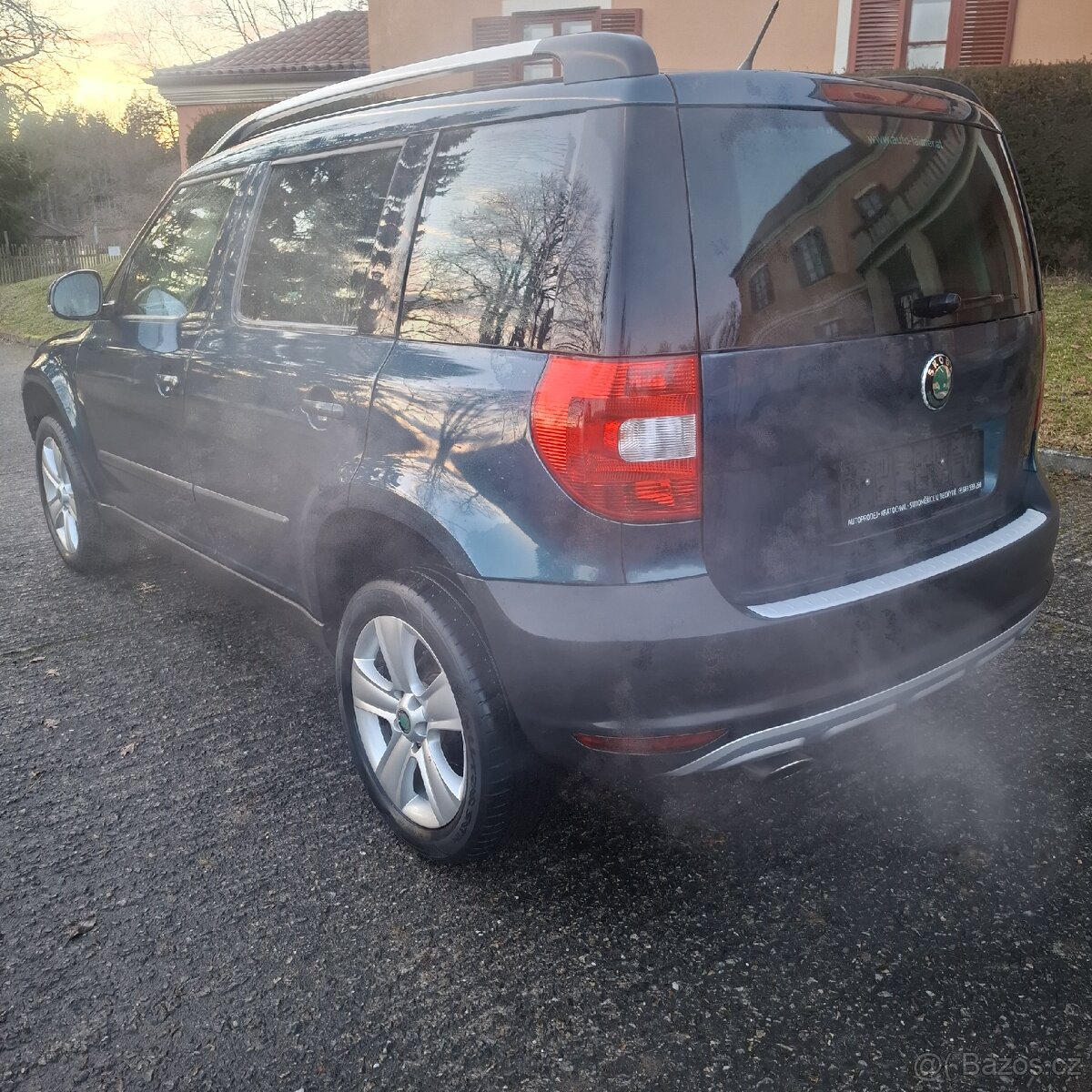 Škoda yeti 1,2tsi max výbava dsg automat top stav - 4