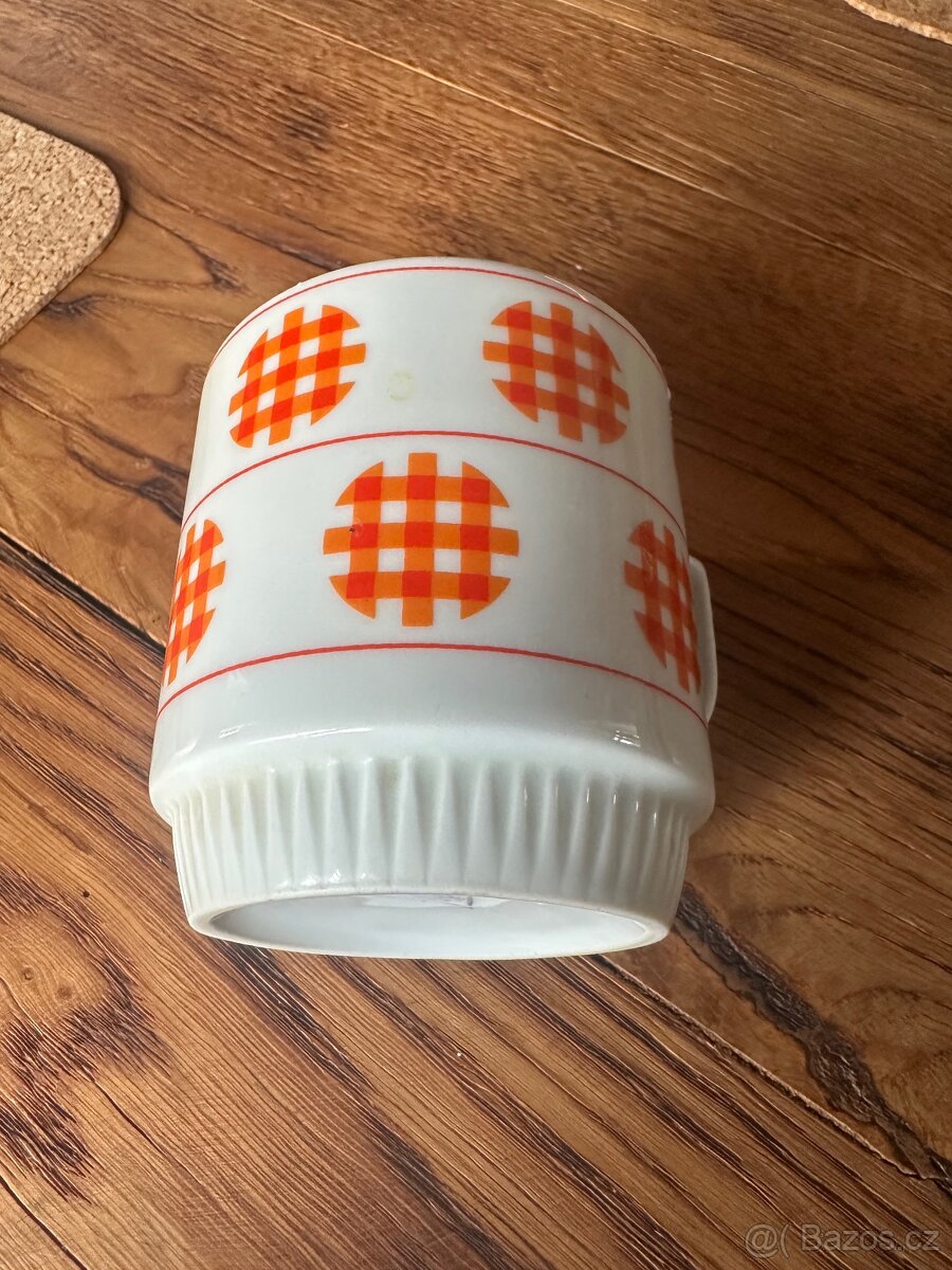 Hrnek retro - 4