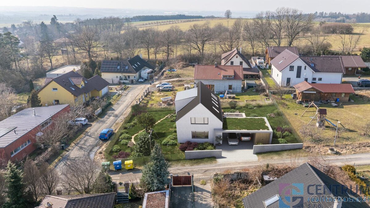 Prodej stavebního pozemku 810 m² – pohled 4