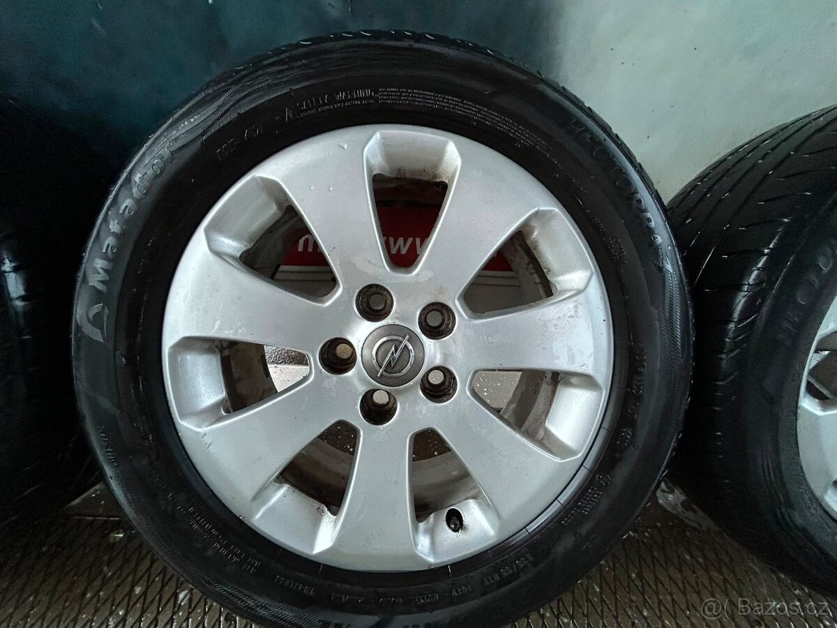 Kola Opel Insignila 2014 - 4