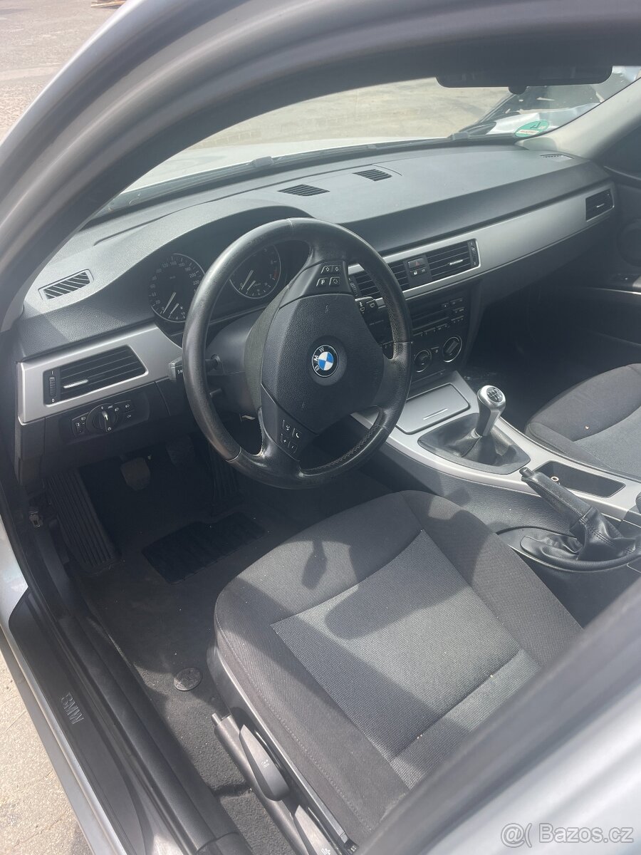 BMW E90 320i 95Kw NÁHRADNÍ DÍLY - 4