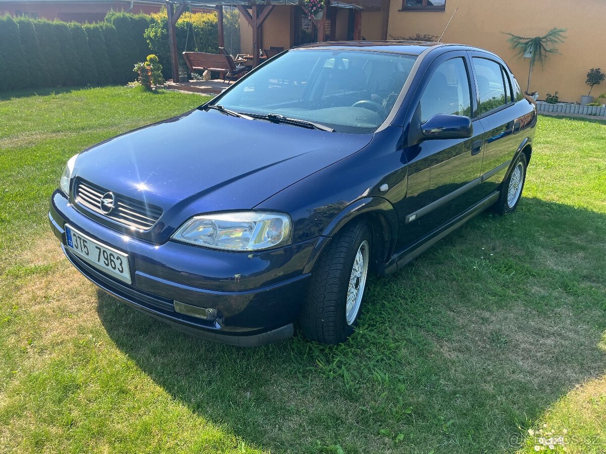 Opel Astra G 1.6i - 4