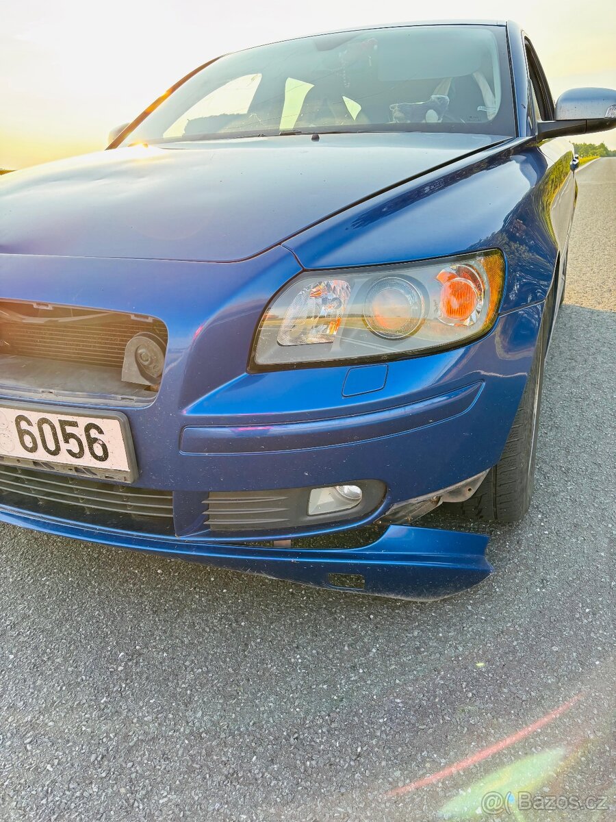 Prodám Volvo V50 sport po nehodě - 4