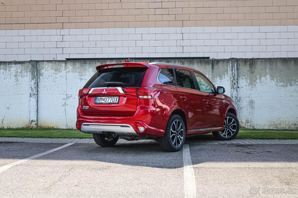 Mitsubishi Outlander PHEV 2.4 4x4 2021 - 4