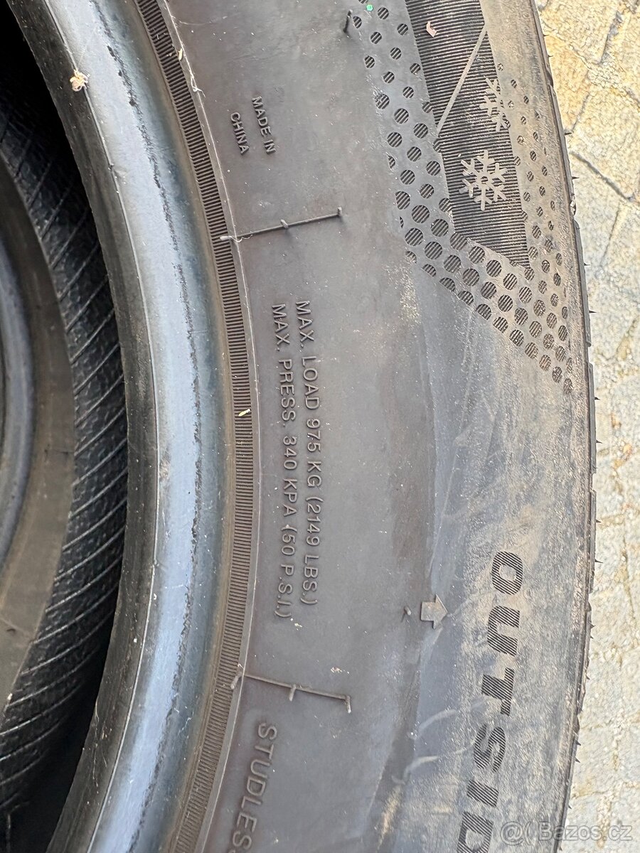 2x zimní pneu 235/60/R18 - 4